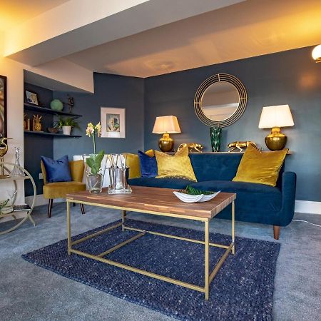 Pass The Keys Art Deco Inspired Apartment With Roof Top Views Шрусбері Екстер'єр фото